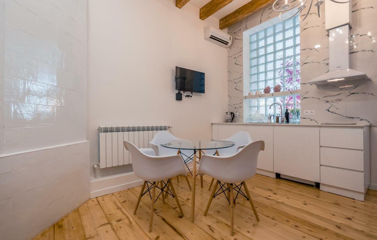 Irina'S Cozy Apartment #21 Tbilisi ภายนอก รูปภาพ